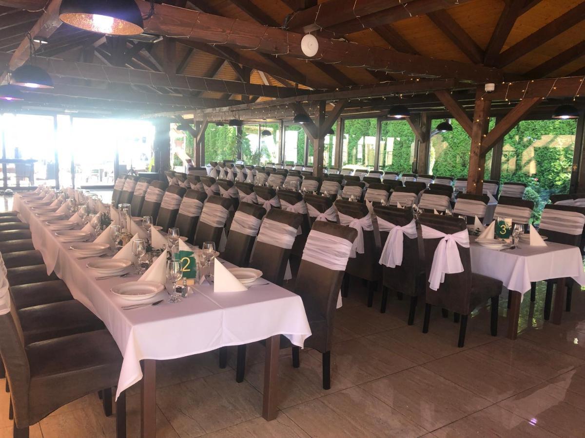 Filakovo Penzion Bebek מראה חיצוני תמונה