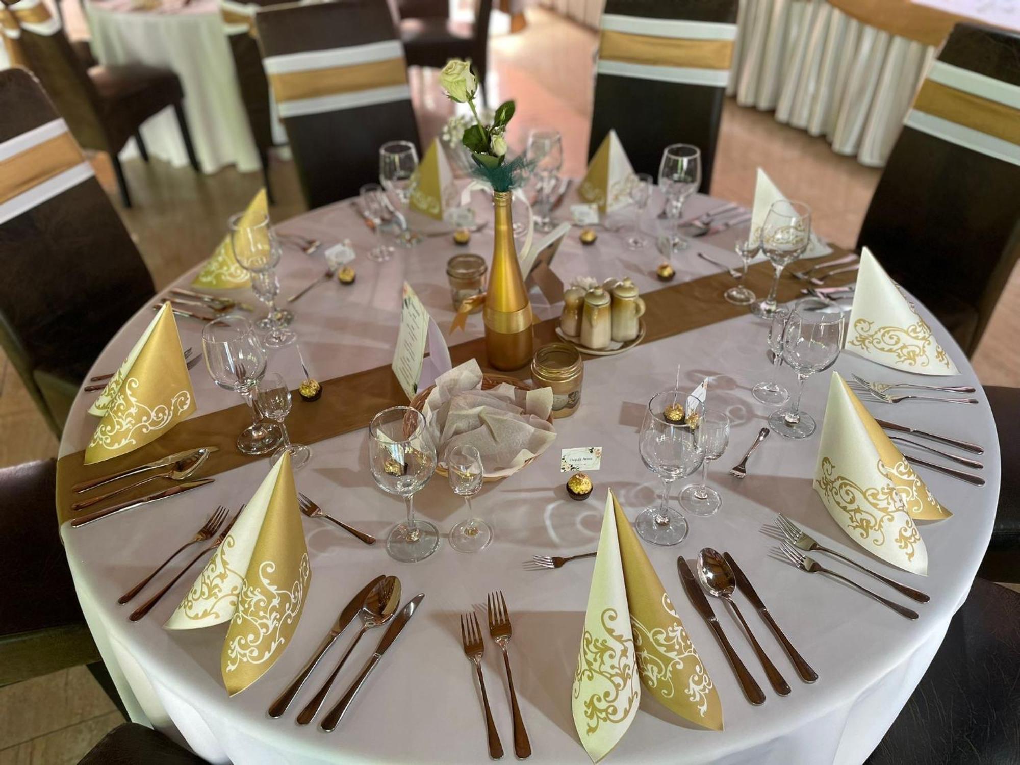 Filakovo Penzion Bebek מראה חיצוני תמונה